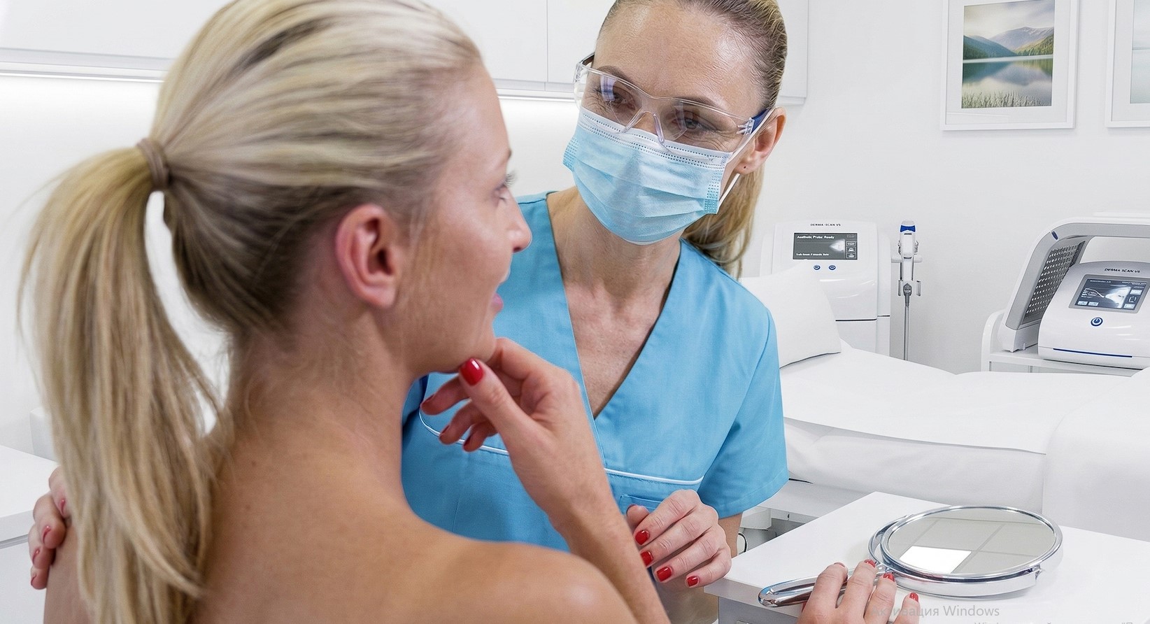 Прием косметолога при выполнении процедур — БЕСПЛАТНО